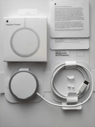 Зарядний пристрій MagSafe A2140 Type-C